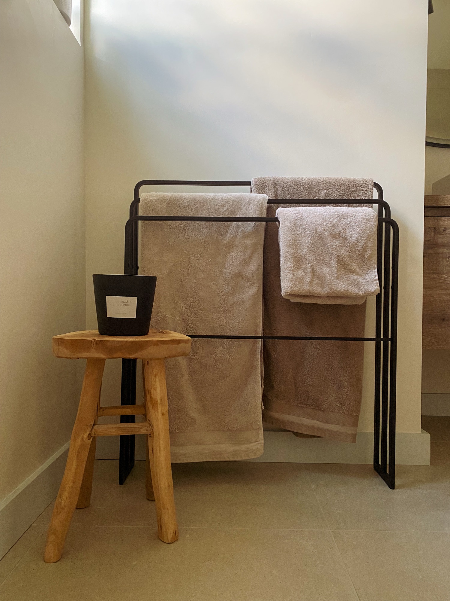 De Witte Lietaer, Yamazaki, towel rack, towel holder, Action krukje, candle